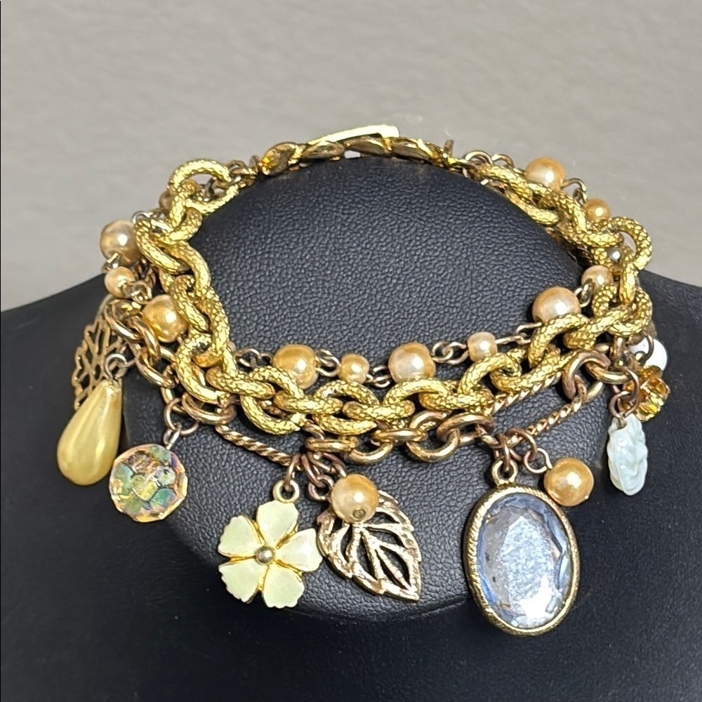 Vintage Dainty Multi Strand Gold Chain Faux Pearl Charm Bracelet Cameo